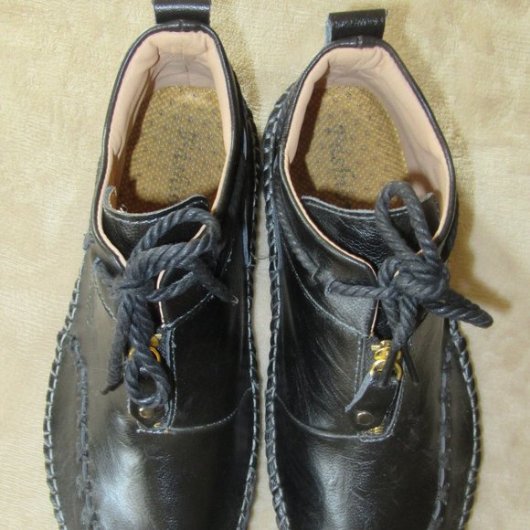 NWOT Men\'s Black Leather Hand-stitched Comfort Ankle Boots Size 9 main image 8